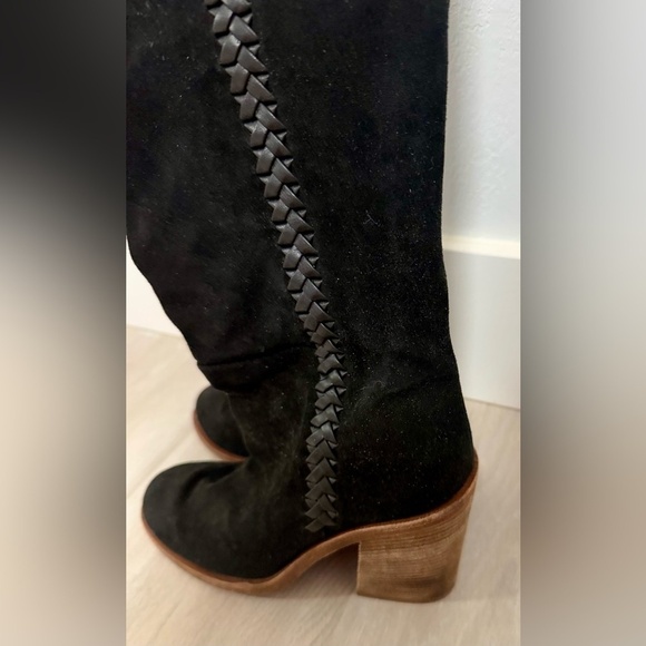 UGG Australia Womens Size 7 Black Suede Knee Boots Braided Chunky Heel Runs Smal - Picture 2 of 14